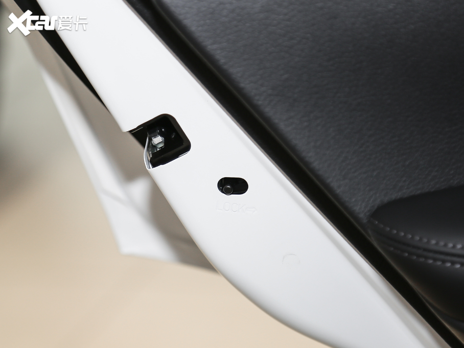 2021�����E 2.5L CVT 4WD XL ITS���A�o���