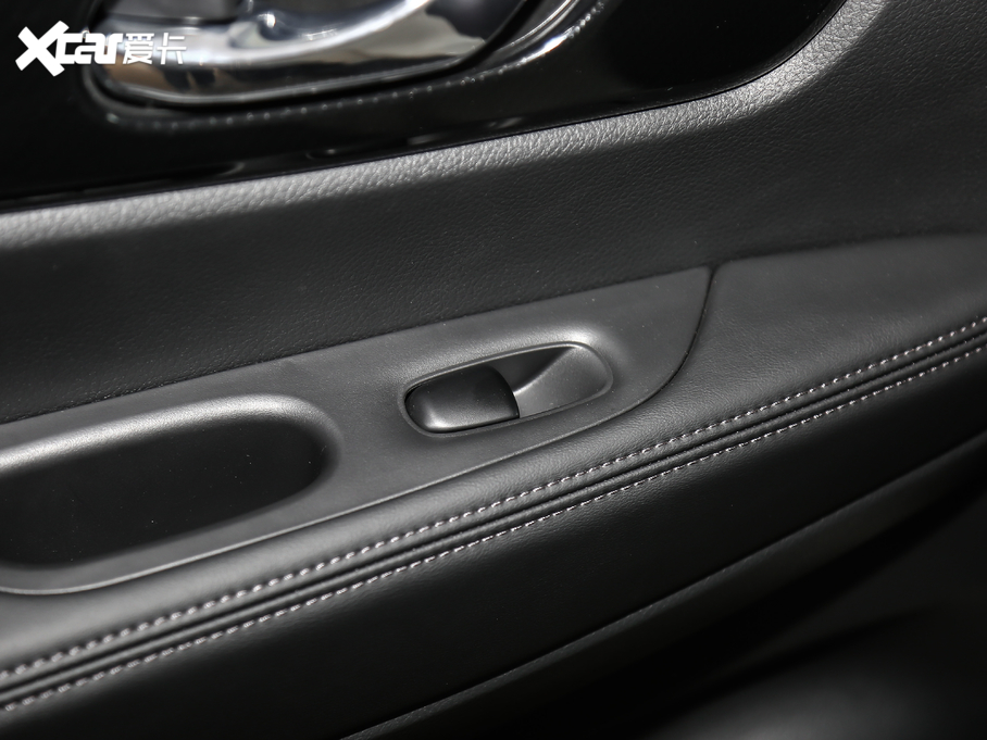 2021E 2.5L CVT 4WD XL ITSAo