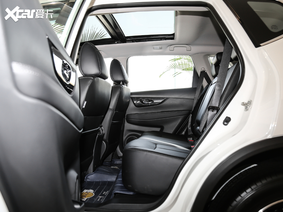 2021E 2.5L CVT 4WD XL ITSAo