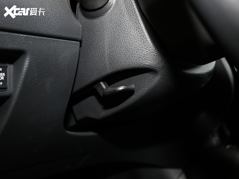 2021E 2.5L CVT 4WD XL ITSAo