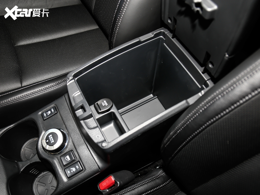 2021E 2.5L CVT 4WD XL ITSAo