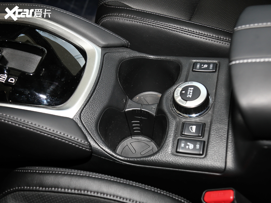 2021E 2.5L CVT 4WD XL ITSAo