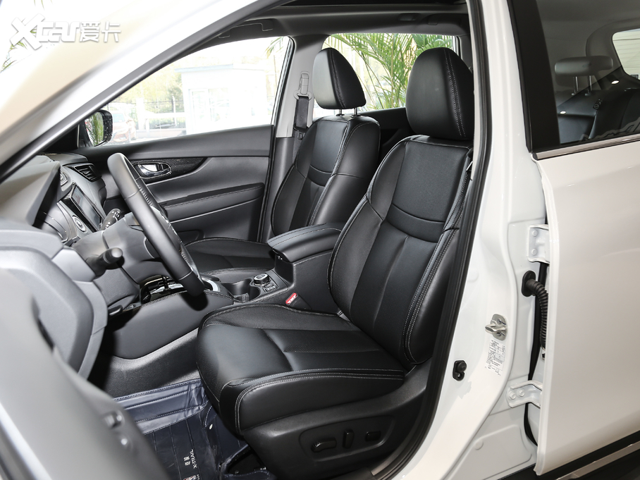 2021E 2.5L CVT 4WD XL ITSAo