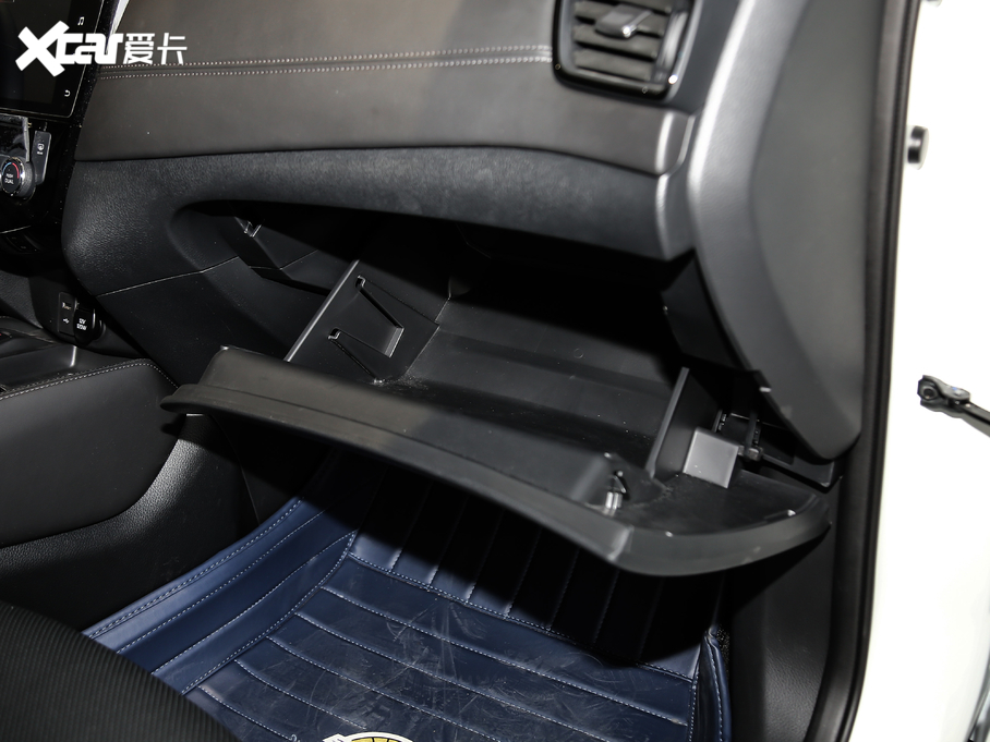 2021E 2.5L CVT 4WD XL ITSAo