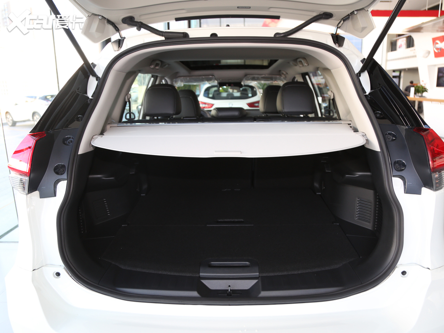 2021E 2.0L CVT 2WD XL Premiumo