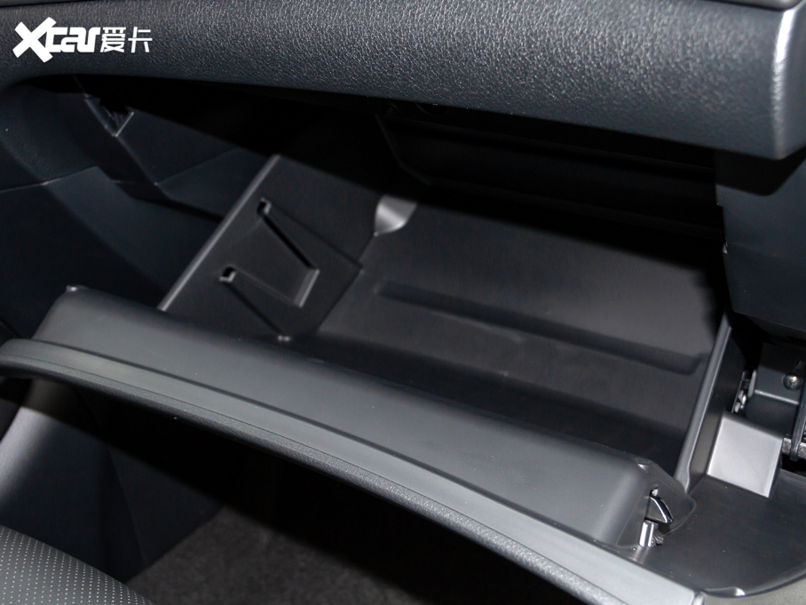 2021�����E 2.0L XL ITS 3rows CVT��������m��7��