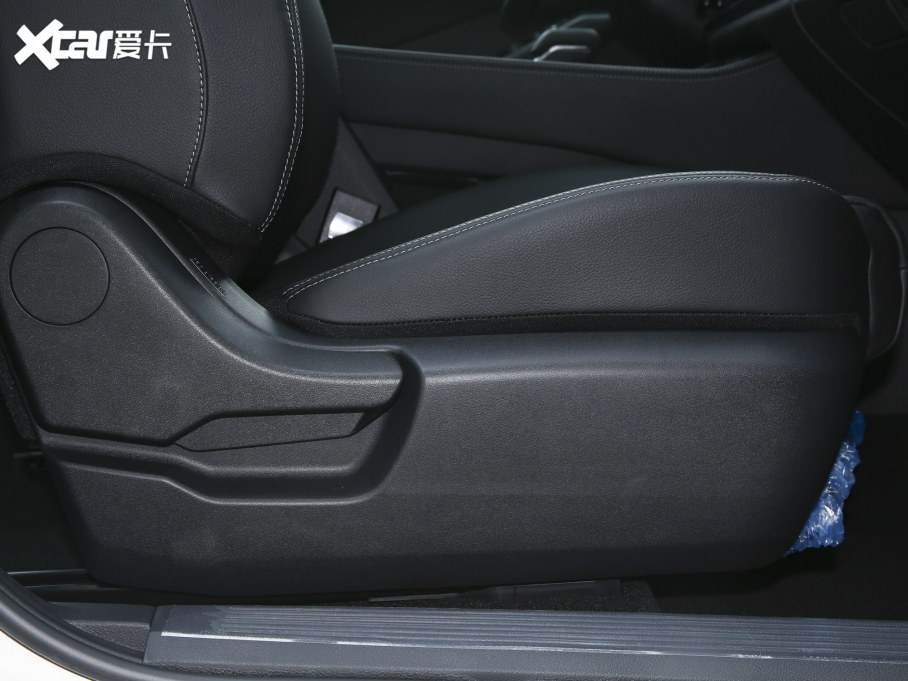 2021�����E VC-Turbo 300 CVT 2WD���A��