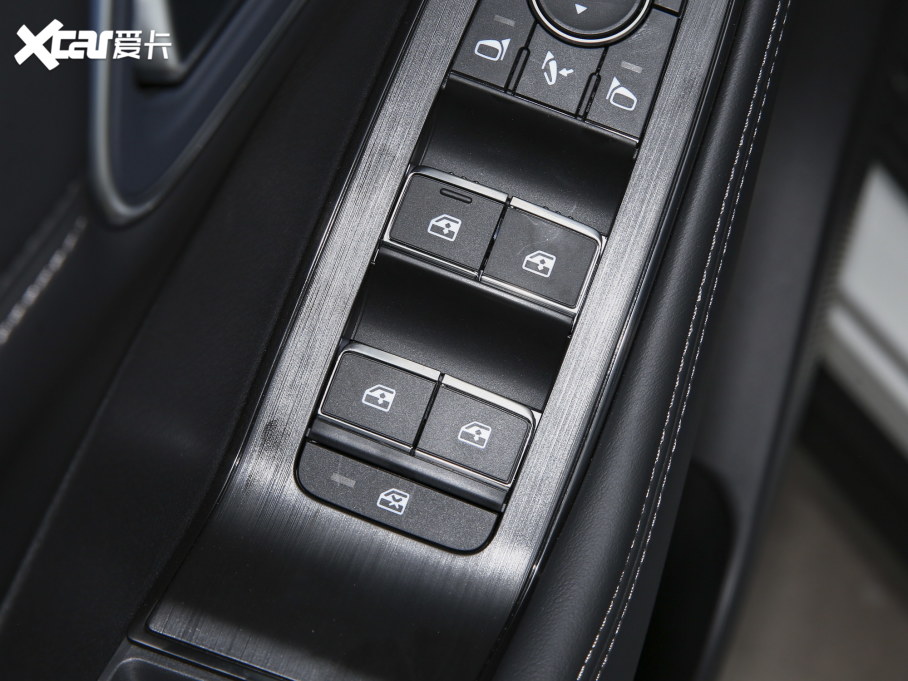 2021�����E VC-Turbo 300 CVT 2WD���A��