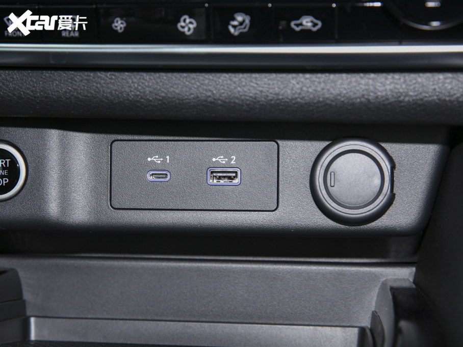 2021�����E VC-Turbo 300 CVT 2WD���A��