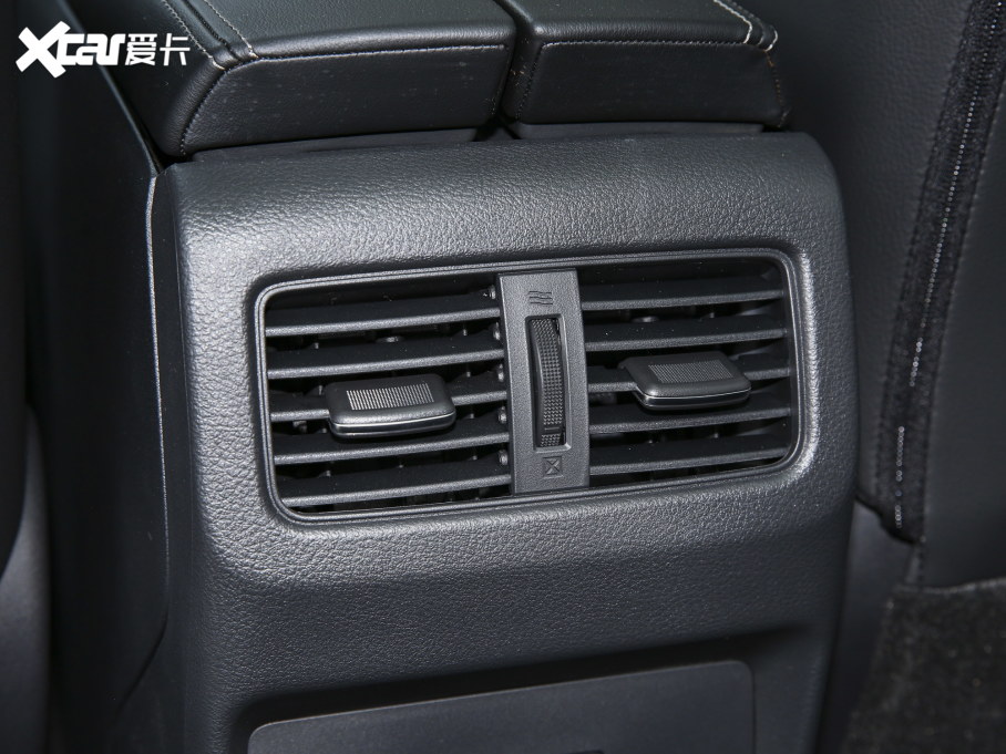 2021�����E VC-Turbo 300 CVT 2WD���A��