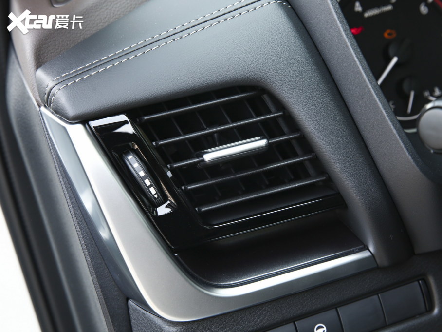 2021�����E VC-Turbo 300 CVT 2WD���A��