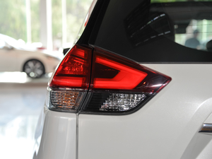 20212.0L XL Premium CVT(q)(lin) (x)(ji)^