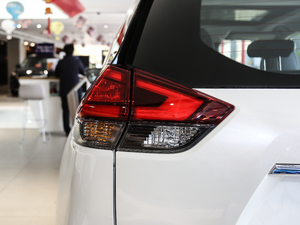 20212.5L CVT 4WD XL ITSAo(j) (x)(ji)^