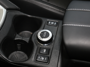 20212.5L CVT 4WD XL ITS п