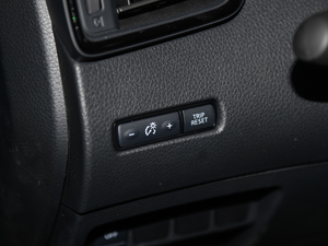 20212.0L CVT 2WD XL ITSmo g