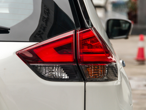 2021款2.0L XL ITS 3rows CVT两驱智联舒适版7座 尾灯