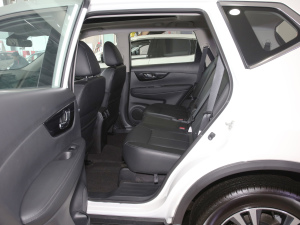 2021款2.5L XL ITS 3rows CVT四驱豪华领航版 7座 后排空间