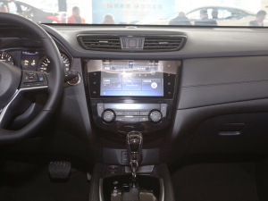 2021款2.5L XL ITS 3rows CVT四驱豪华领航版 7座 中控台