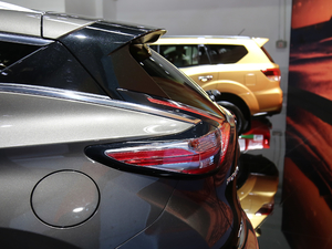 20212.5 S/C HEV XV Ş ^