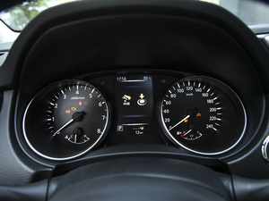 2021款2.0L CVT旗舰版  仪表