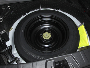 2021款2.0L CVT旗舰版  备胎