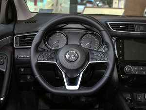 2021款2.0L CVT豪华版 方向盘