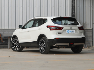 2021款2.0L CVT豪华领航版 左后45度