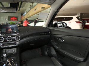 20211.6L XL CVT п؅^