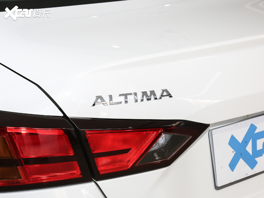 2021[ 2.0L XL Upper AD1 I