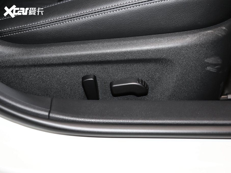 2021[ 2.0L XL Upper AD1 I