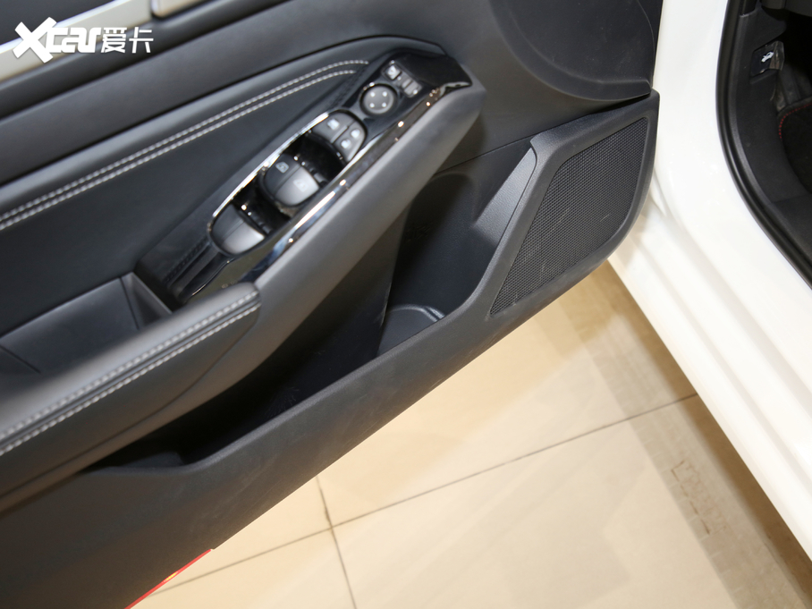 2021[ 2.0T XL Upper AD1 I(lng)