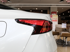 20212.0L XL Upper AD1 I ^