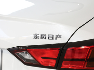 20212.0L XL Upper AD1 I ^