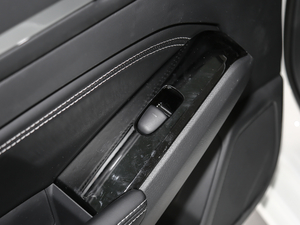 20212.0L XL Upper AD1 I g