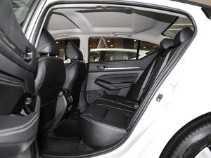 20212.0L XL Upper AD1 I(lng) ſg