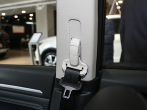 20212.0L XL Upper AD1 I g