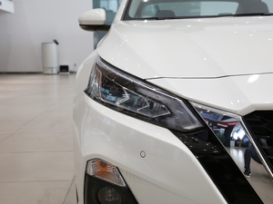 20212.0T XL Upper AD1 I ^