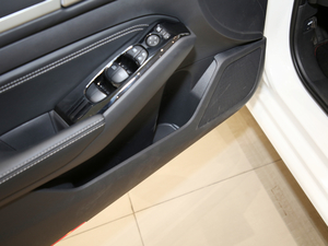 20212.0T XL Upper AD1 I(lng) g