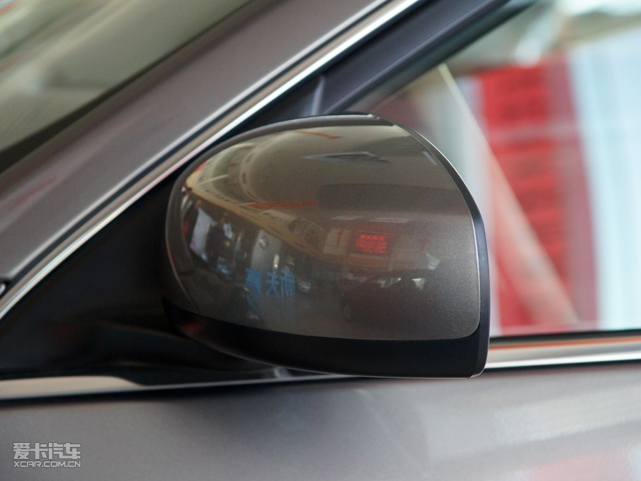 2010��܎�� 1.6L AT ���A�촰��