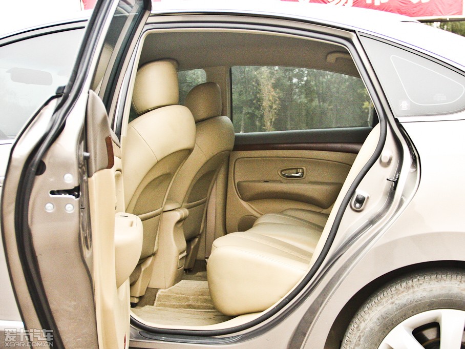 2010܎ 2.0L CVT Ƽ