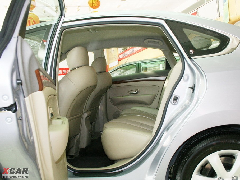 2010܎ 2.0L CVT Ƽ