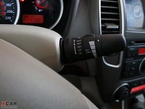 2010款1.6L AT 舒适版 中控区
