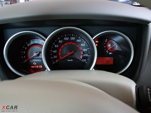 2010款1.6L AT 舒适版 仪表
