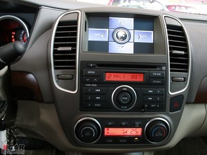 2010款1.6L AT 舒适版 中控区