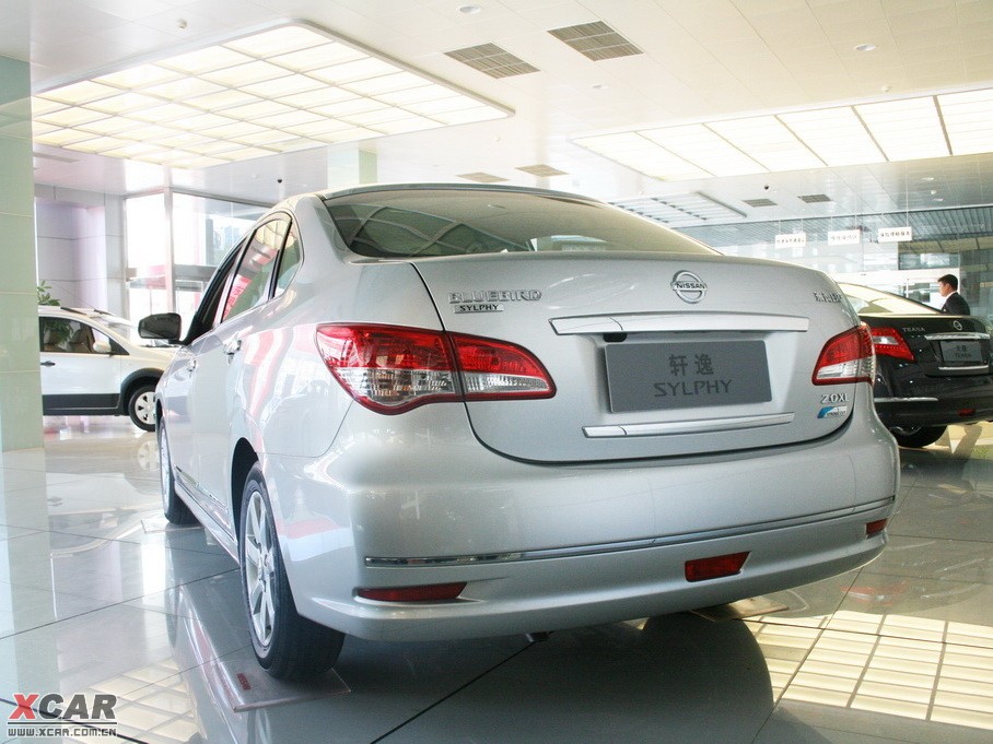 2010款轩逸经典2.0l cvt 科技版