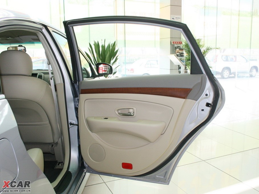 2010܎ 2.0L CVT Ƽ