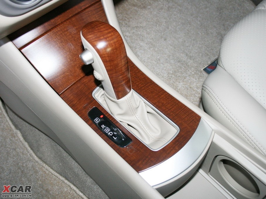 2010܎ 2.0L CVT Ƽ촰