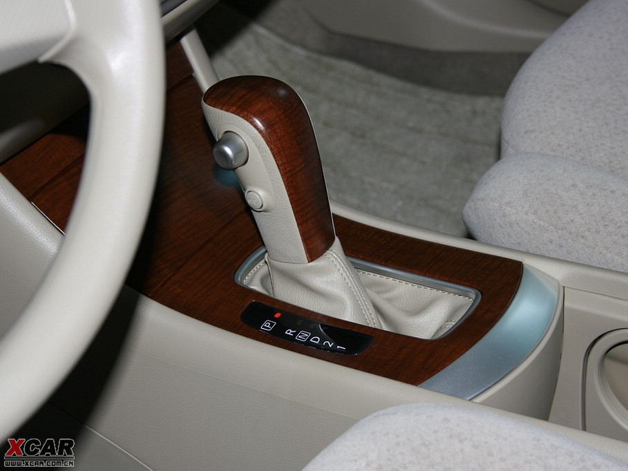 2010��܎�� 1.6L AT ���m��