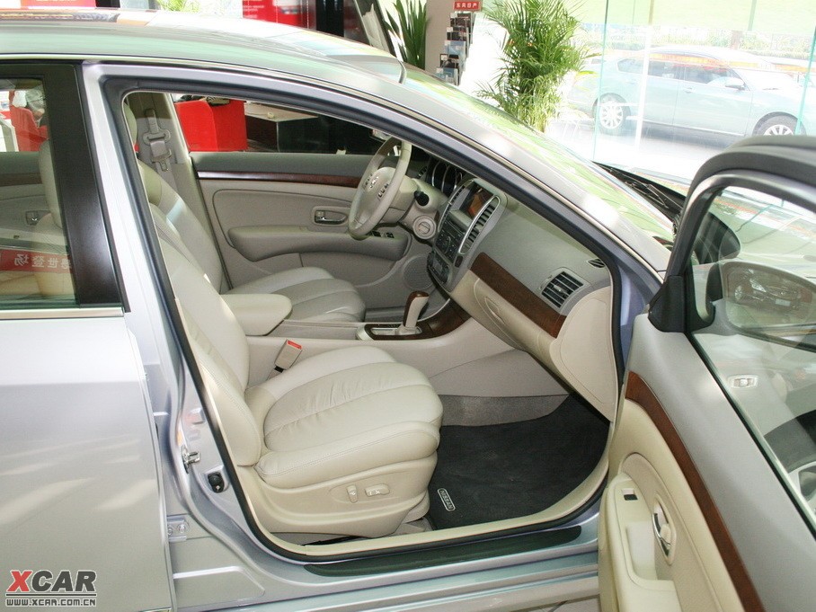 2010܎ 2.0L CVT Ƽ
