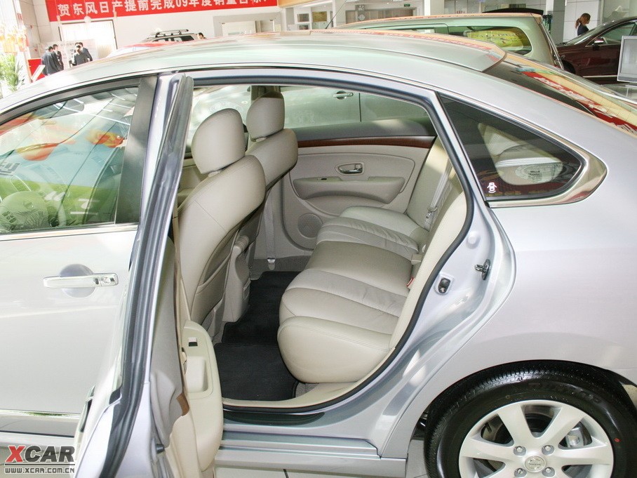 2010܎ 2.0L CVT Ƽ